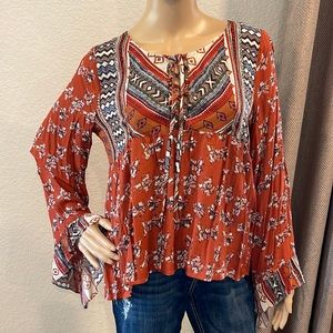 Flying tomato brand tunic size large
